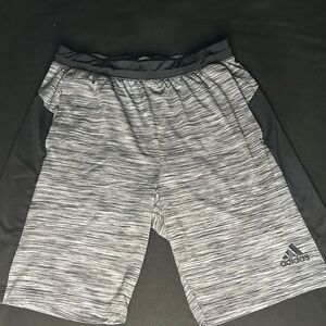 Adidas basketball ball shorts, L